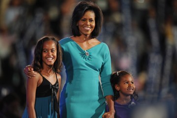 Maila and Sasha Obama with Michelle Obama
