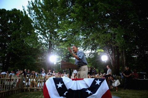 BESTPIX - Barack Obama Goes On 2-Day Campaign Swing In Ohio And Pennsylvania