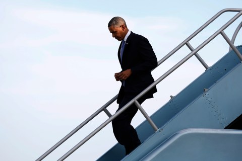 Obama arrives in San Francisco for Democratic fund raising