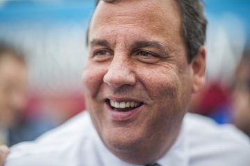 New Jersey Governor Chris Christie campaigns for his re-election in Elmer, N.J., on Oct. 31, 2013