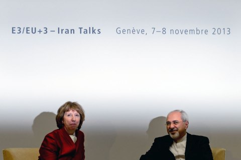 EU foreign policy chief Catherine Ashton, left, speaks with Iranian Foreign Minister Mohammad Javad Zarif on November 7, 2013 before the start of two days of closed-door nuclear talks in Geneva.
