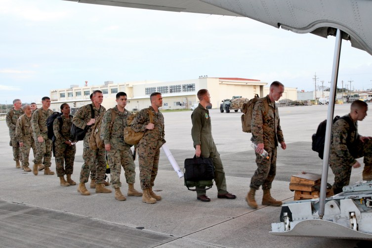 U.S. Marines Bringing Typhoon Aid to Philippine Shores | TIME.com